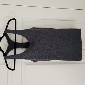 Uniqlo Airism racerback tank top with cups size L